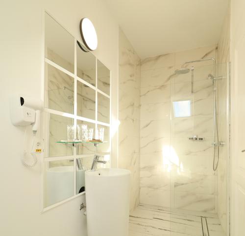 adagio_room_24