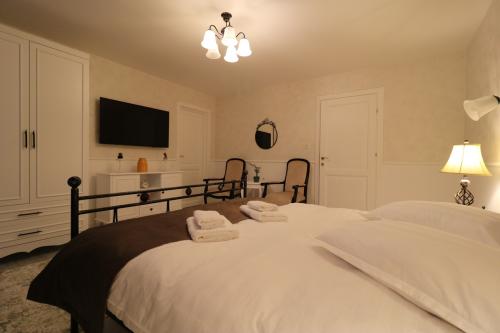 Bed Room Side View 3
