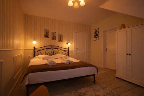 marigold_room_3