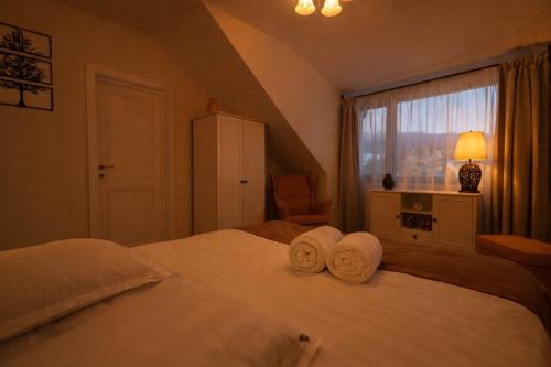 marigold_room_4