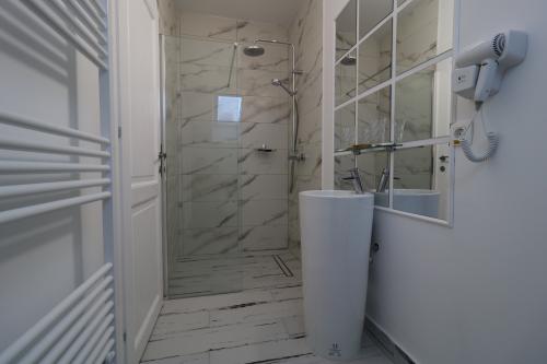 marigold_room_9