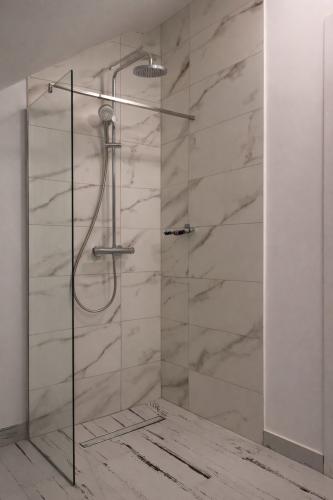 royal_peak_room_1